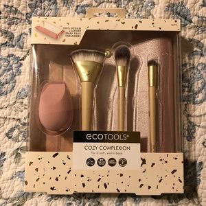 ecoTools cozy complexion set